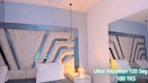 Angeline Heet online show from 10/03/25, 03:47