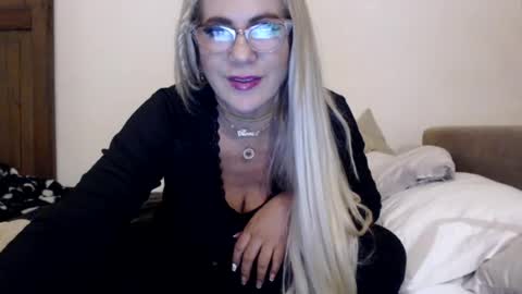angelinna_12 online show from 07/13/26, 08:17