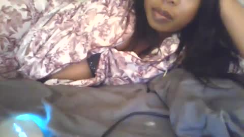 Snapshot of angeliquebelcaliz chatting on 09/25/25, 05:55 angeliquebelcaliz online show from 09/25/25, 05:55