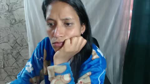 angela online show from 09/14/25, 10:42