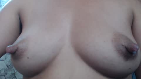 Snapshot of angelitaa_hot chatting on 09/28/25, 11:32 angela online show from 09/28/25, 11:32