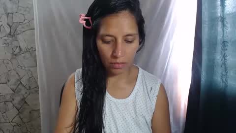 Snapshot of angelitaa_hot chatting on 10/08/25, 05:54 angela online show from 10/08/25, 05:54