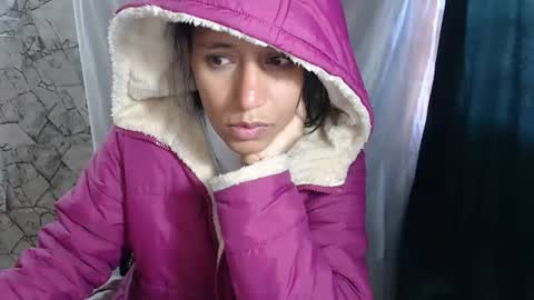 Snapshot of angelitaa_hot chatting on 10/20/25, 11:21 angela online show from 10/20/25, 11:21