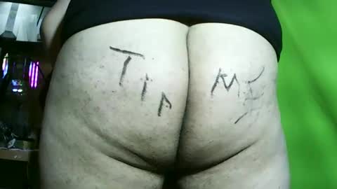 Snapshot of angelking120200 chatting on 11/06/25, 04:30 Roy online show from 11/06/25, 04:30