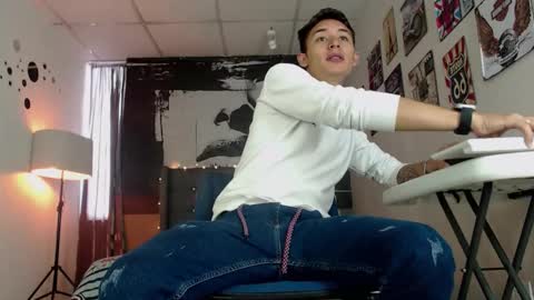 Angel online show from 11/22/25, 07:46