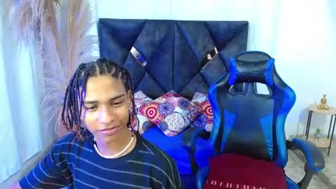 Angel online show from 06/18/26, 08:46