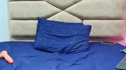 angell_cooper online show from 11/15/25, 03:08