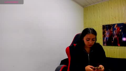 Snapshot of angell_cooper8 chatting on 05/05/26, 12:13 Angell cooper8 online show from 05/05/26, 12:13