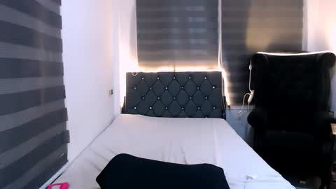 angella_dior online show from 10/30/25, 05:24