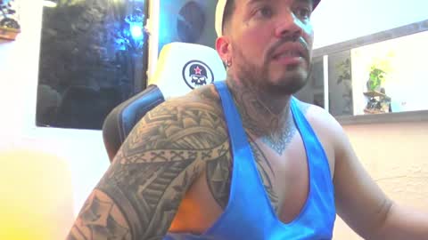 angellatino0 online show from 01/08/25, 06:52