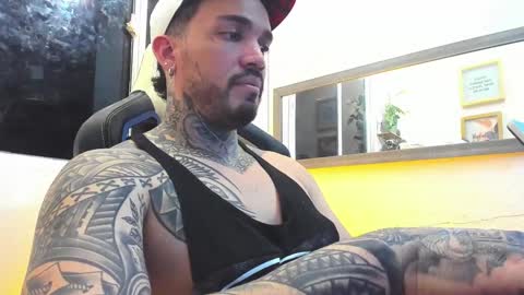 angellatino0 online show from 02/05/25, 06:35
