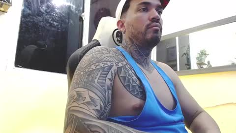 angellatino0 online show from 02/17/25, 06:53