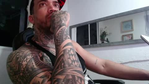 angellatino0 online show from 03/12/25, 07:35