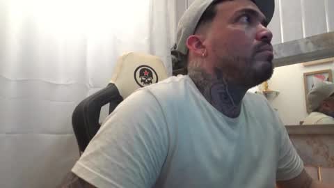 angellatino0 online show from 10/09/25, 07:50