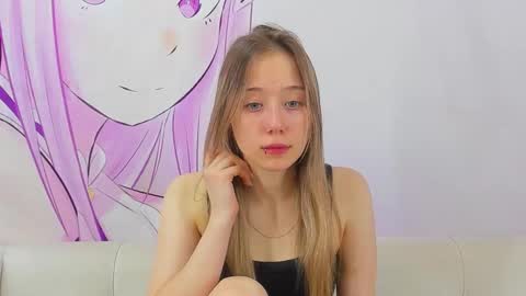 Snapshot of angellery chatting on 09/24/25, 01:42 angellery online show from 09/24/25, 01:42