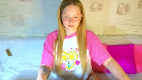 Snapshot of angellisss chatting on 09/18/25, 03:14 Cutie online show from 09/18/25, 03:14