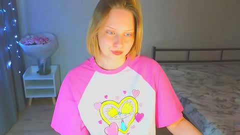 Snapshot of angellisss chatting on 11/07/25, 09:09 Cutie online show from 11/07/25, 09:09