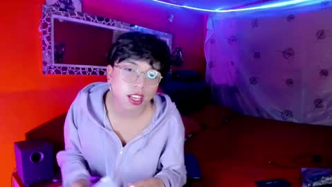 Snapshot of angellonfire chatting on 10/12/25, 08:52 Angel  online show from 10/12/25, 08:52