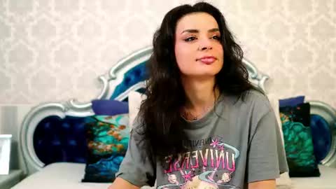 Natalia online show from 06/11/26, 09:07