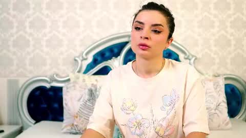 Natalia online show from 06/22/26, 05:04