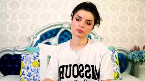 Natalia online show from 07/15/26, 05:23