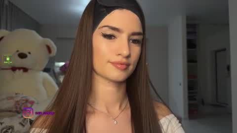 angelmi171 online show from 10/21/25, 06:19