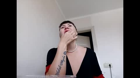 Snapshot of angelo4ek_olya chatting on 03/01/25, 10:55 Your dreams best breasts online show from 03/01/25, 10:55