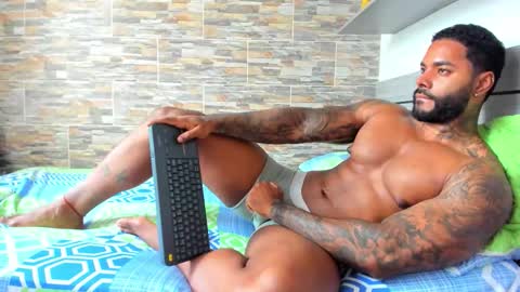 Snapshot of angelo_evans33 chatting on 10/23/25, 04:39 angelo_evans33 online show from 10/23/25, 04:39