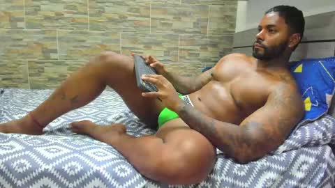 Snapshot of angelo_evans33 chatting on 04/22/26, 01:19 angelo_evans33 online show from 04/22/26, 01:19