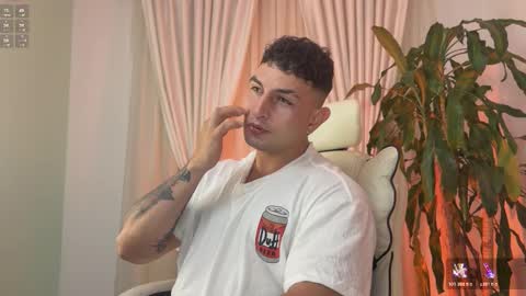 Angelo Ferro online show from 12/17/25, 02:50