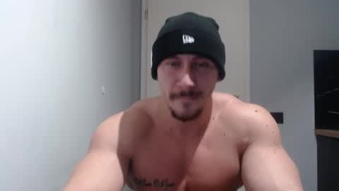  ------- SEX SHOW WITH GUYS AND GIRLS  MUSCLE SHOW online show from 01/04/25, 07:13