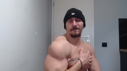  ------- SEX SHOW WITH GUYS AND GIRLS  MUSCLE SHOW online show from 01/21/25, 09:35