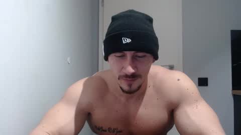  ------- SEX SHOW WITH GUYS AND GIRLS  MUSCLE SHOW online show from 02/01/25, 04:44