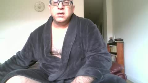 Snapshot of angelor01 chatting on 11/19/25, 01:27 angelor01 online show from 11/19/25, 01:27