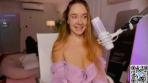 Snapshot of angelpaull chatting on 11/21/25, 07:23 Angel online show from 11/21/25, 07:23