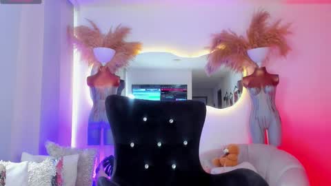 Angel online show from 10/03/25, 02:14