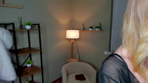 Maya online show from 06/12/26, 08:35