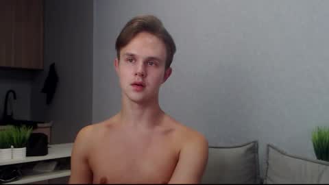 Snapshot of angelraaay chatting on 09/27/25, 10:31 Angel online show from 09/27/25, 10:31