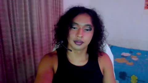 Snapshot of angelsdustxxx chatting on 09/27/25, 05:45 online show from 09/27/25, 05:45