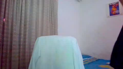 Snapshot of angelsdustxxx chatting on 09/28/25, 01:55 online show from 09/28/25, 01:55