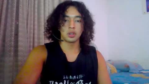 Snapshot of angelsdustxxx chatting on 09/30/25, 04:39 online show from 09/30/25, 04:39