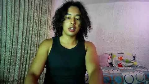 Snapshot of angelsdustxxx chatting on 03/21/26, 05:56 online show from 03/21/26, 05:56