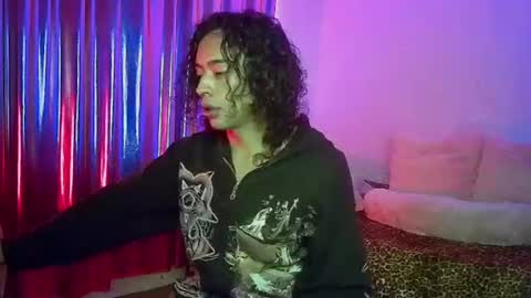   online show from 08/01/26, 07:18
