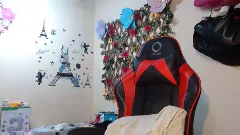 Snapshot of angelsexhotlatin chatting on 10/04/25, 03:37 angelsexhotlatin online show from 10/04/25, 03:37