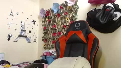 Snapshot of angelsexhotlatin chatting on 10/08/25, 04:04 angelsexhotlatin online show from 10/08/25, 04:04