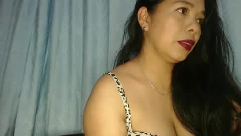 Snapshot of angelsexylatina chatting on 03/01/25, 01:00 rebeca online show from 03/01/25, 01:00