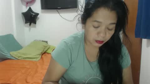 rebeca online show from 11/18/25, 12:05