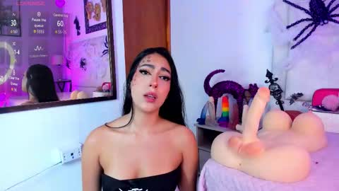 Snapshot of angelss7777 chatting on 10/25/25, 09:20 Angel  online show from 10/25/25, 09:20