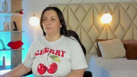 ANGIE online show from 06/01/26, 02:08