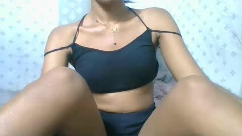 angeltta69 online show from 12/04/25, 02:37